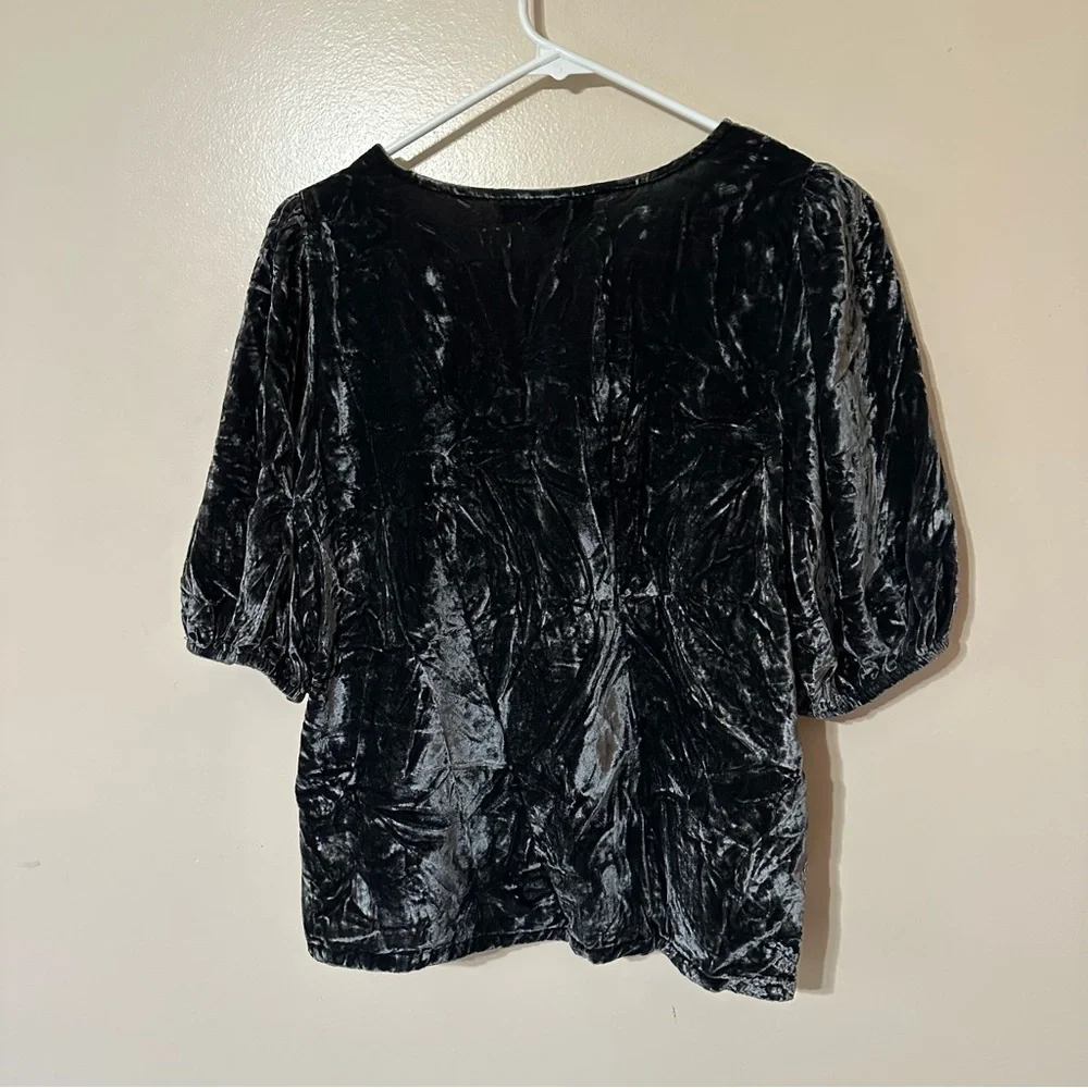 LOFT Crushed Velvet Puff Sleeve Top Short Sleeves Grey Medium new with tags